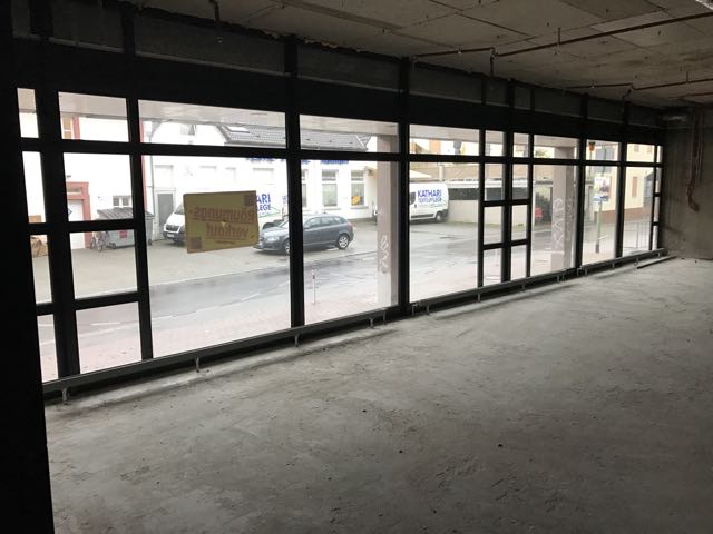 Fassade Glas hinten.jpg
